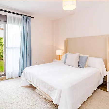 Gh-modern 2 Bed With Pool In Lejlighed