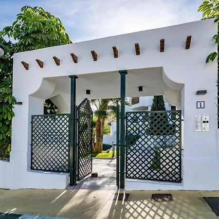 Gh-modern 2 Bed With Pool In Lejlighed